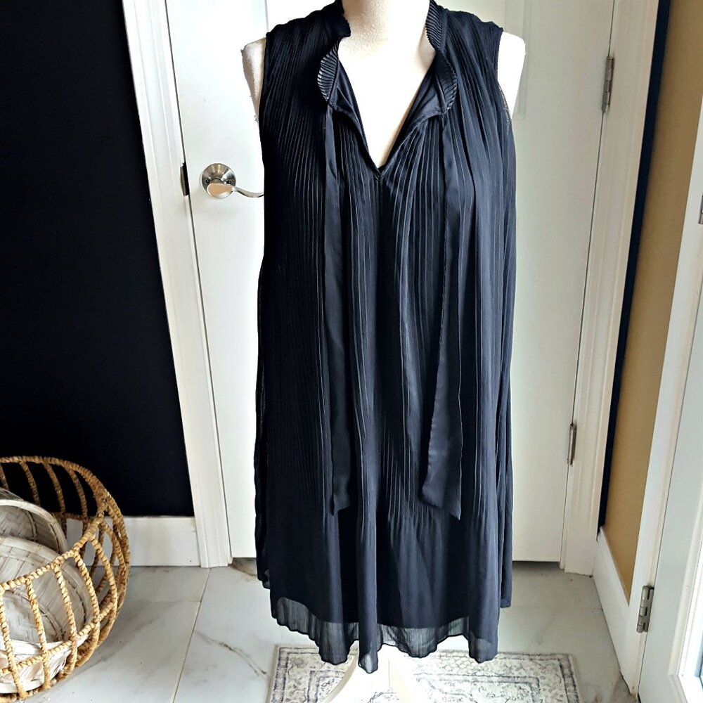 NWOT! BOHO Pleated SLEEVELESS DRESS Flowy SZ 14